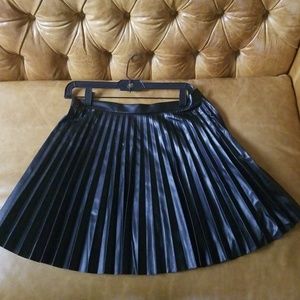 💥Faux leather mini skirt